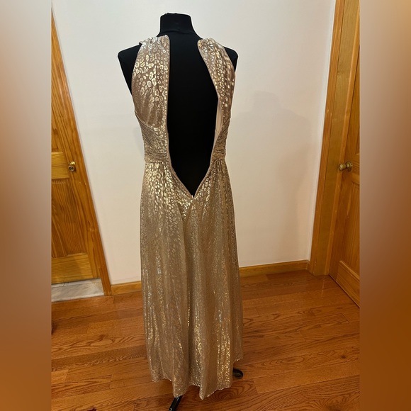 Eliza J Elegant Creamy Gold Evening Gown Like new Size 8 - Picture 9 of 17